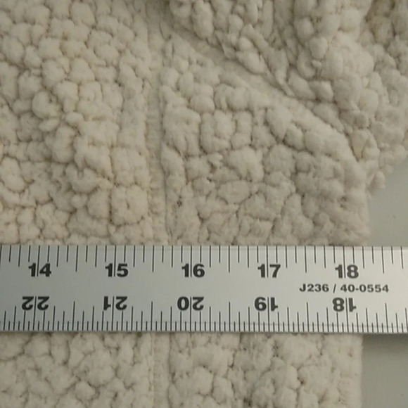 Royal Robbins fleece, pockets, taped zipper, storm flap, breathable mesh, jacket - Picture 8 of 10